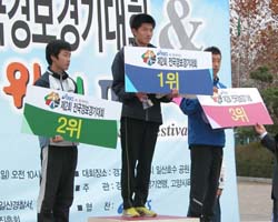 올해 1월, 입단 후 첫 경기인 일본경보선수권대회에 출전했습니다. 스피드와 지구력 향상을 위해 예전의 폼을 변경하는 중 참가한 대회인데다 생애 첫 해외경기에 대한 부담감 등으로 